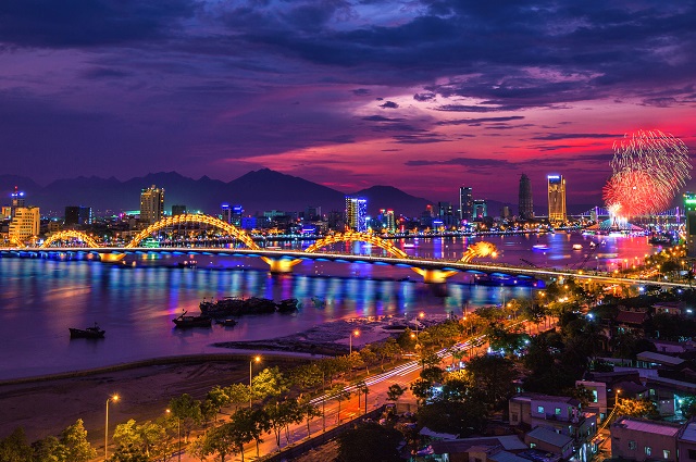 Vinh - Đà Nẵng - Bà nà Hill - Núi Thần Tài - Hội An - Vinh